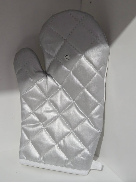 Oven mitts and potholder